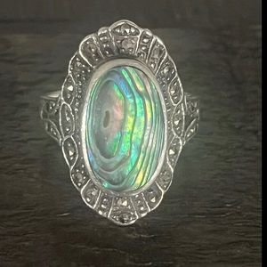 Beautiful abalone and marcasite sterling silver ring - size 7.5.